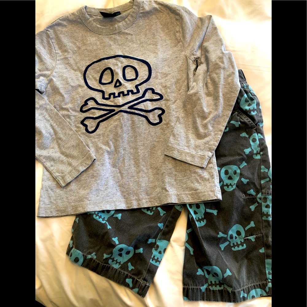 Mini Boden 9-10Y skull shirt and shorts VGUC